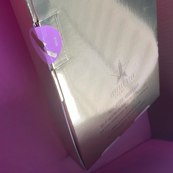 SOLD Jeffree Star Limited Edition 10th Anniversary Gold Blooded Cleaver Mirror - Picture 5 of 6